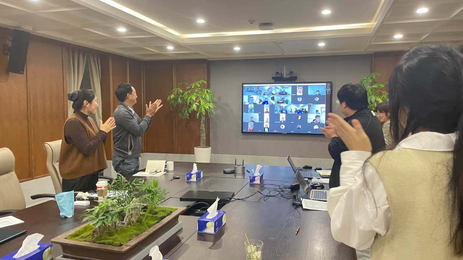 936195dc-9a63-4d72-916d-c25189745571 936195dc-9a63-4d72-916d-c25189745571